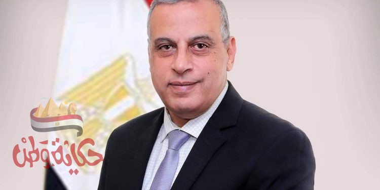 محافظ سوهاج يهنئ الشعب