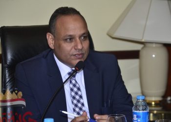 أكاديمية البحث العلمي وأكاديمية العلوم الطبية الانجليزية تناقشا دور البحث العلمي في تطوير نظم الرعاية الصحية