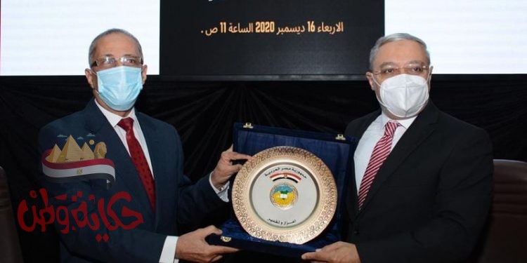 رئيس جامعة طنطا يكرم الرئيس التنفيذي لوكالة الفضاء المصرية الدكتور محمد القوصي