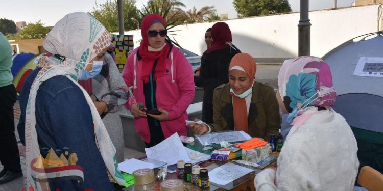 افتتح د خالد أبو شنب ، القائم بأعمال عميد الكلية مهرجان الأسبوع الفني الثاني بصيدلة عين شمس