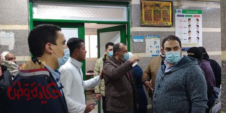 جولة مفاجئة لحمدي عبد الوهاب أبوخشيم عضو مجلس النواب   داخل المصالح الحكومية بمركز أبوالمطامير