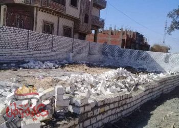 سمالوط  بالمنيا : إزالة 5 حالات تعد على الأراضي الزراعية