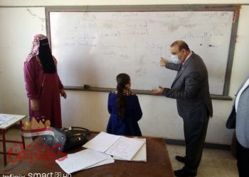 مطروح : وكيل التعليم يتابع سير العمل بديوان إدارة العلمين والمدارس