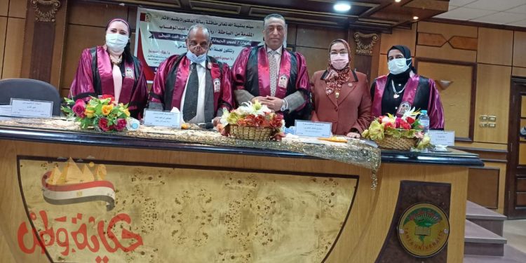 نائب رئيس منظمة الحق يترأس لجنة مناقشة رسالة الدكتوراه في تصوير الحيوانات البرية