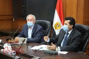 وزير الشباب الرياضة ويبحث آخر الاستعدادات الطبية والإجراءات الاحترازية