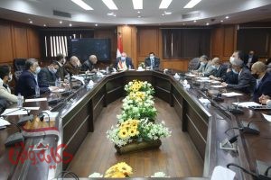 وزير الشباب الرياضة ويبحث آخر الاستعدادات الطبية والإجراءات الاحترازية