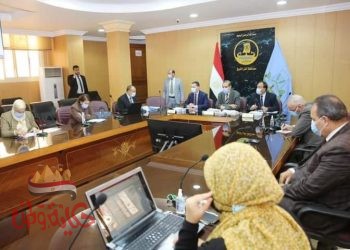 محافظ كفر الشيخ يناقش مؤشرات الوضع السكاني بالمحافظة