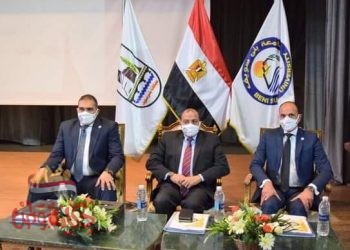 ندوه قيم النزاهة والشفافية وآليات مكافحة الفساد بمناسبه  اليوم العالمي لمكافحة الفساد بجامعة بني سويف