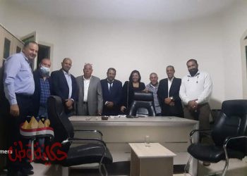 سيد قاسم وحسام صالح عوض الله يزوران مقر حزب مستقبل وطن بالغردقة