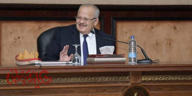 رئيس جامعة القاهرة في محاضرة أمام 400 ضابط من 12 دولة بكلية القادة والأركان