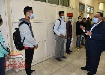 رئيس جامعة حلوان يطمئن على سير الجولة الأولى لانتخابات الاتحادات الطلابية