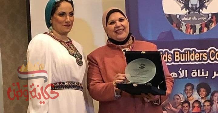 كتلة ستات وشباب اد التحدي وتكريم مستحق ل مايسة عطوة