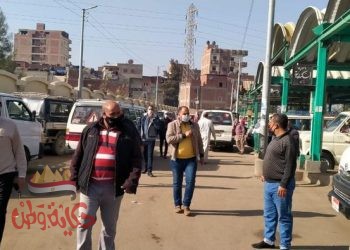 البحيرة يتابع إلتزام الركاب والسائقين بتنفيذ كافة القرارات الإحترازية والوقائية