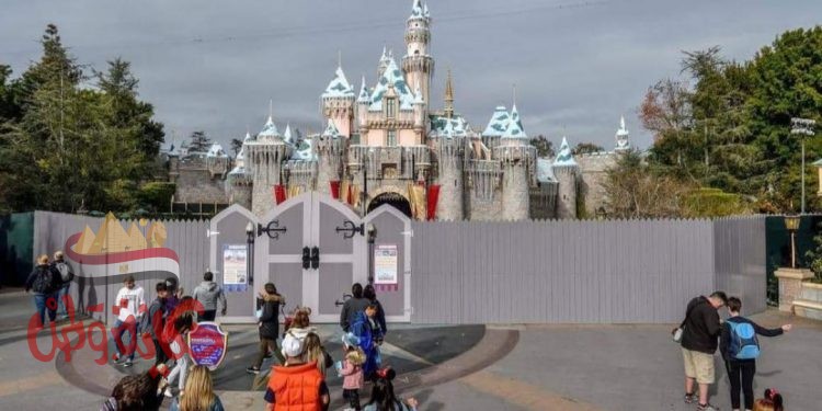 ديزني لاند أول موقع كبير للتطعيم ضد مرض كوفيد-19