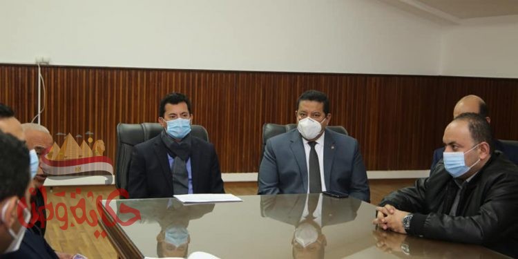 وزير الشباب والرياضة يتابع