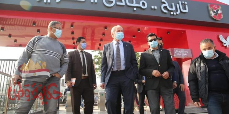 وزير الرياضة يتابع