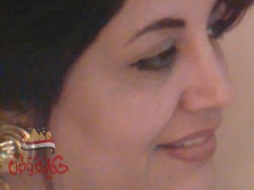 رحلة بين الأكوان