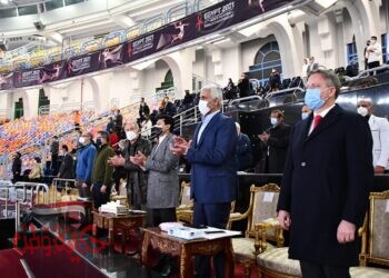 وزير الرياضة يشهد مباراة