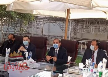 محافظ كفر الشيخ يجتمع مع أعضاء مجلسي النواب والشيوخ