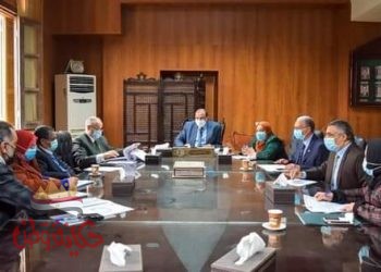 رئيس جامعة بني سويف يترأس أجتماع وحدة تصميم وتطوير البرمجيات بالجامعة