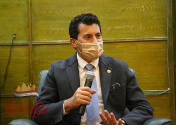 وزير الرياضه