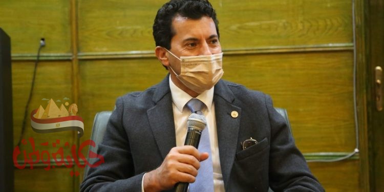 وزير الرياضه