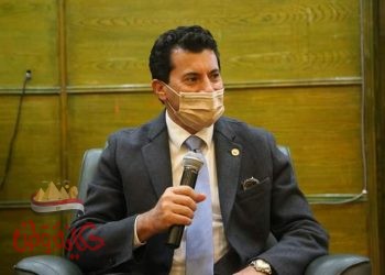 وزير الرياضة يجتمع بممثلي الاتحادات الرياضية الأفريقية