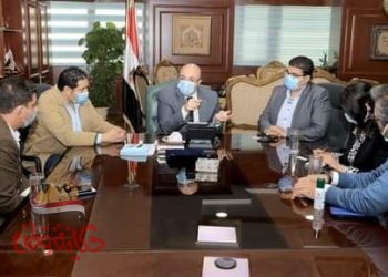 محافظ بني سويف يبحث إمكانية جذب مجموعة السوبر ماركت للاستثمار بالمحافظة