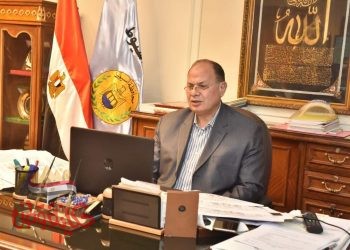 محافظ أسيوط يشارك فى اجتماع وزير التنمية المحلية بالمحافظين لبحث تطوير وتنمية قرى الظهير الصحراوى