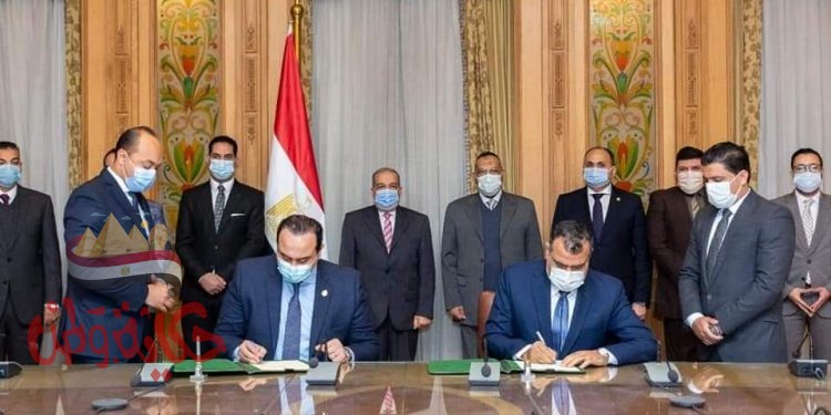 وزير الدولة للإنتاج الحربي” يشهد توقيع بروتوكول تعاون مع الهيئة العامة للرعاية الصحية