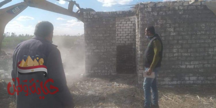 إزالة 4 حالات تعدٍ بالبناء المخالف على الأراضي الزراعية بإبشواى