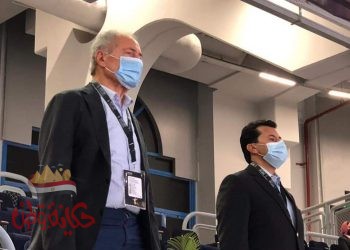 مباراة مصر ومقدونيا  وزير الرياضة ورئيس الاتحاد الدولي لليد في المقصورة الرئيسية باستاد القاهرة