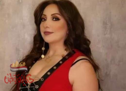 أمية ملص تدخل في جدال مع معجب إنتقد ملابسها