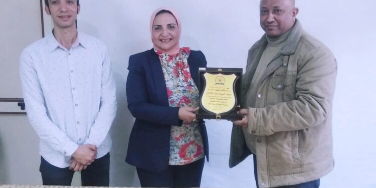 وايز ستارز تكرم الكتور السيد عبد العاطي