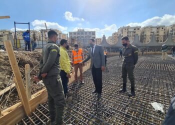 رئيس جامعة دمنهور يواصل جولاته لتفقد الكليات