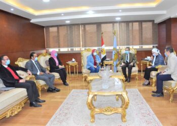 محافظ الغربية يستقبل ممثلي مبادرة حياة كريمة بالغربية