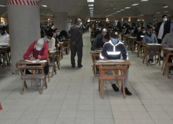 امتحانات الفصل الدراسي