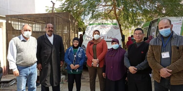 فحص ( 1760 ) مريض