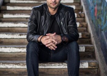 ممثل مصرى أمريكى وأحد الممثلين فى هوليوود يوضح مواصفات الممثل النموذجى