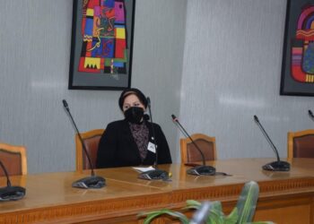 استكمال المقابلات الشخصية لمرشحي مسابقة الموظف المثالى بجامعة حلوان