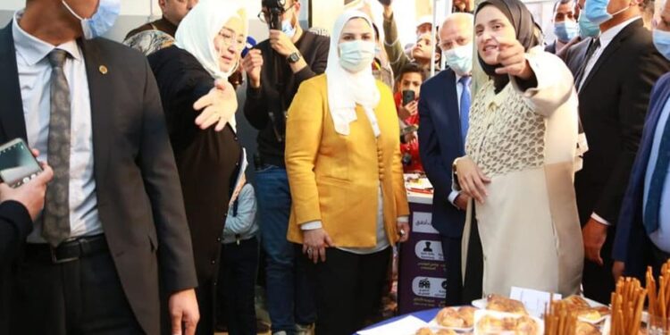 القباج ومحافظ بورسعيد يفتتحان وحدة التضامن الاجتماعي بجامعة بورسعيد