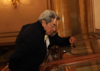 الإعلامى محمود