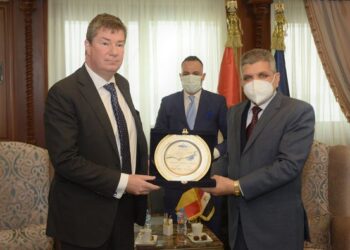 الفريق أسامة