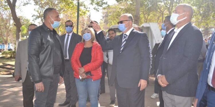 محافظ القاهرة يتفقد أعمال تطوير حديقة الطفل