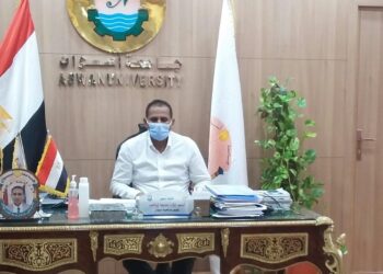 إعادة هيكلة سوق العمل بمحافظة أسوان في ظل تداعيات جائحة كورونا”  مائدة مستديرة يوم الاحد القادم بجامعة أسوان