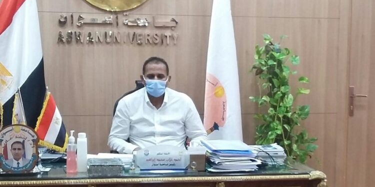 إعادة هيكلة سوق العمل بمحافظة أسوان في ظل تداعيات جائحة كورونا” مائدة مستديرة يوم الاحد القادم بجامعة أسوان