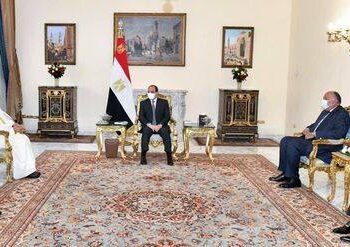 الرئيس يؤكد على مبادئ السياسة المصرية الهادفة إلى البناء والتعاون