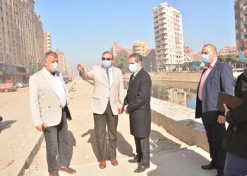 محافظ الغربية ونائبه في جولة تفقدية بكفر الزيات وطنطا