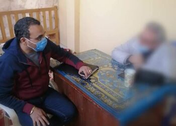 اخصائي علاج طبيعي ينتحل صفة طبيب بكفر الزيات