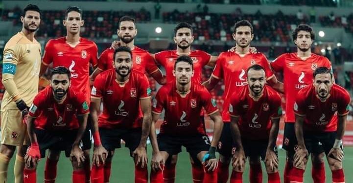 الاهلي بالقميص الاحمر امام بالميراس البرازيلي